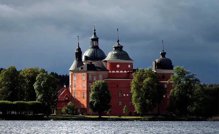 Gripsholms slott i Mariefred - Planera ditt besök smart