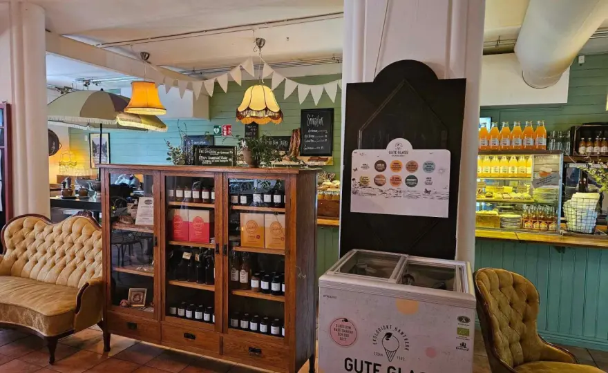 Café Anna Giertz Hågelbyparken - Mer än bara fika?