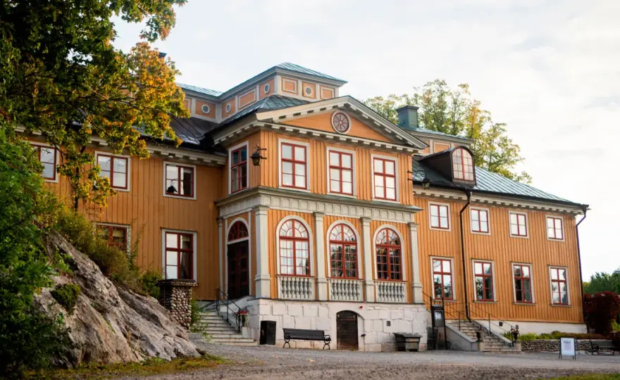 Rastaborg – Mer än ett slott på Ekerö? Planera ditt besök!